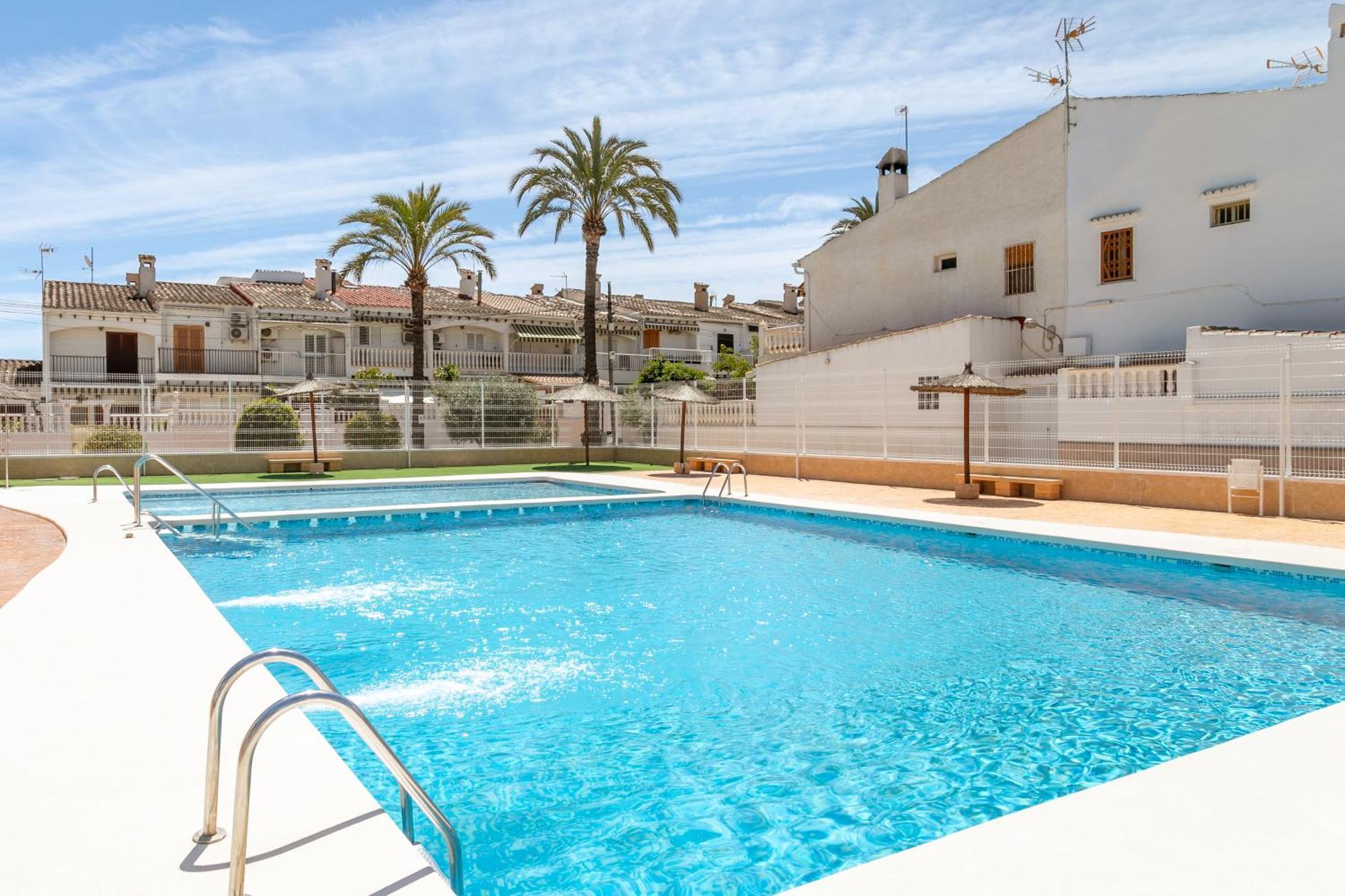 Modern And Stylish 1 - Terrace And Pool Apartment